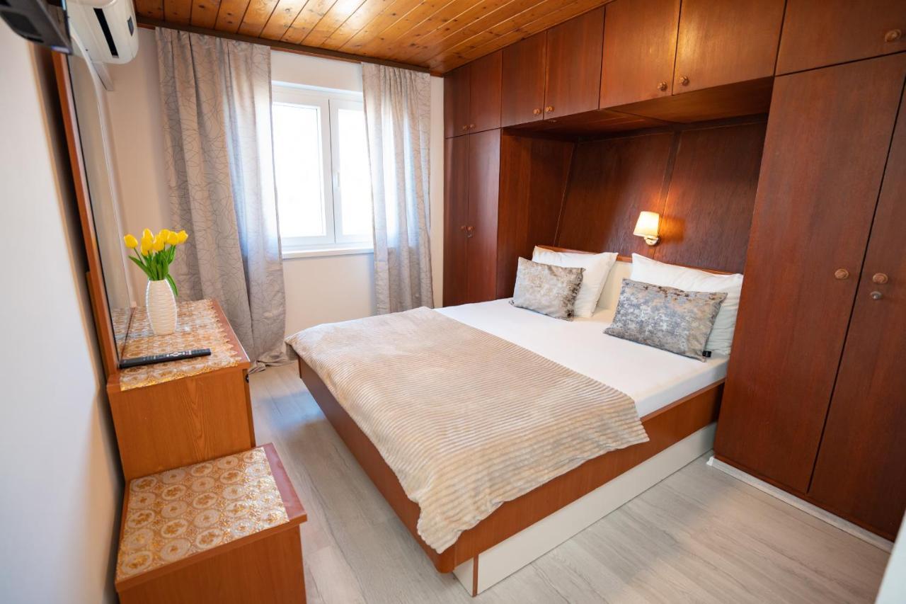 Rooms Magnolia With Pool Novalja Exteriör bild